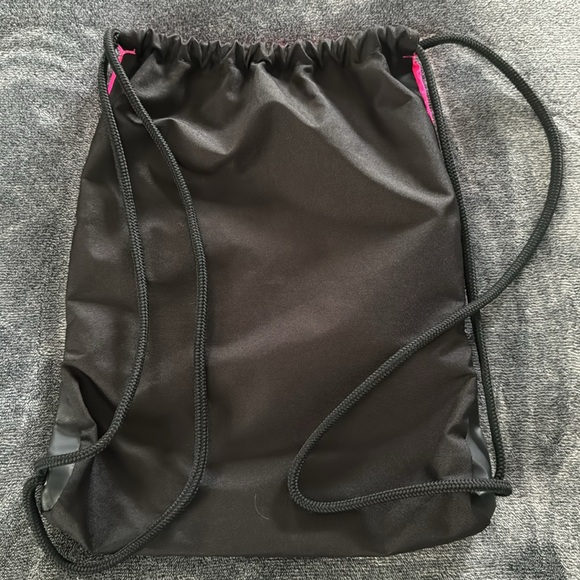 Pink Adidas Sackpack / Drawstring backpack - Picture 2 of 2
